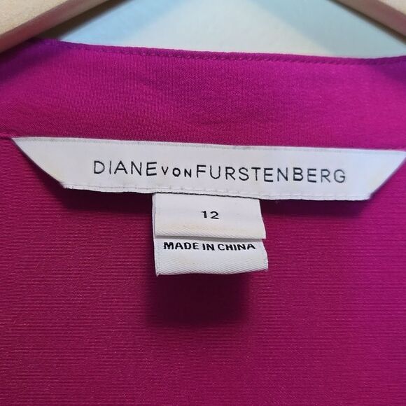 Diane Von Furstenburg Harlow Silk Blouse Top Size 12 Pink Roll Tab Button Down - Picture 4 of 16